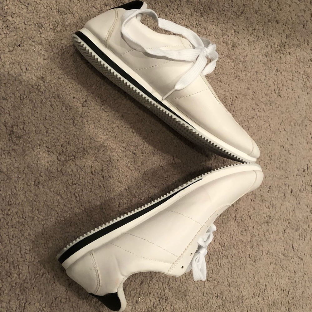 White sports shoes